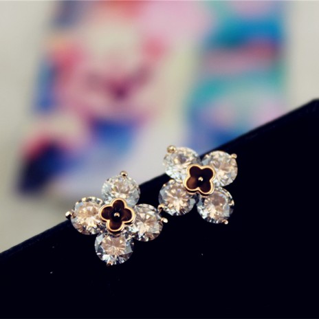 Yiwu Factory Direct Wholesale Korean Style Fashionable Crystal Zircon Rhinestone Butterfly Earrings