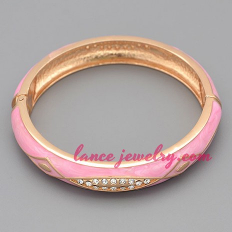Sweet pink color enamel decoration bangle
