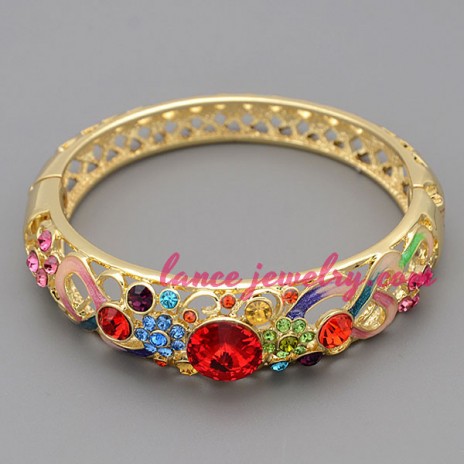 Fashion pierced bangle with mix color rhinestone beads