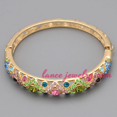 Fashion bangle with mix color rhinestone beads
