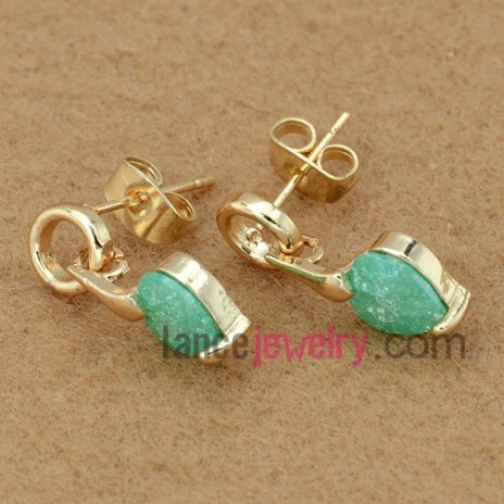Nice green color pendant decorated drop earrings