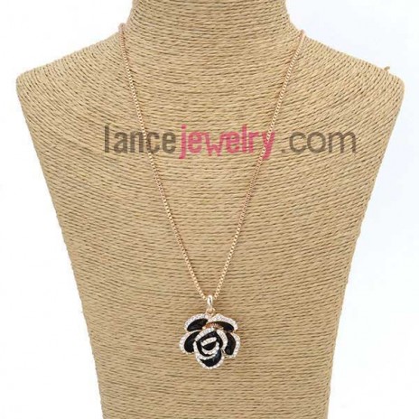 Sweet sweater chain with flower model pendant with rhinestone beads