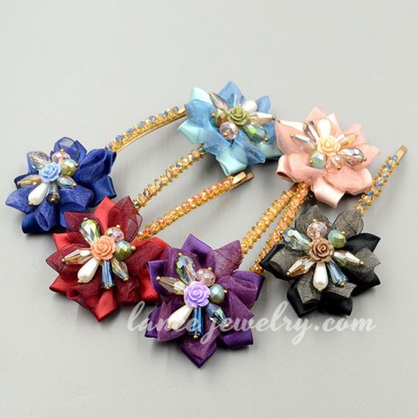 Traditional crystal beads decoration hair clip with the design of fabric flower