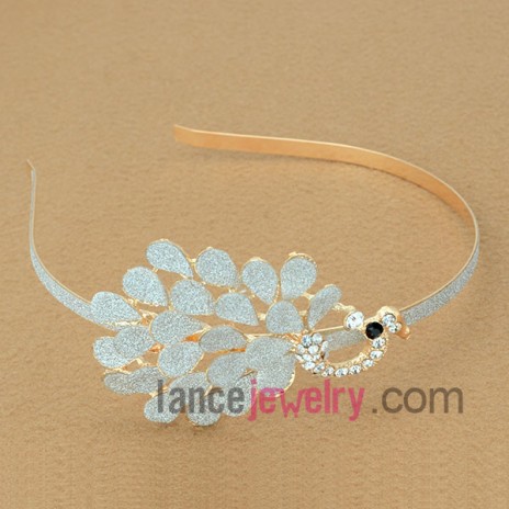 Striking hair band with iron and zinc alloy decorated bird model with rhinestone and pearl powder