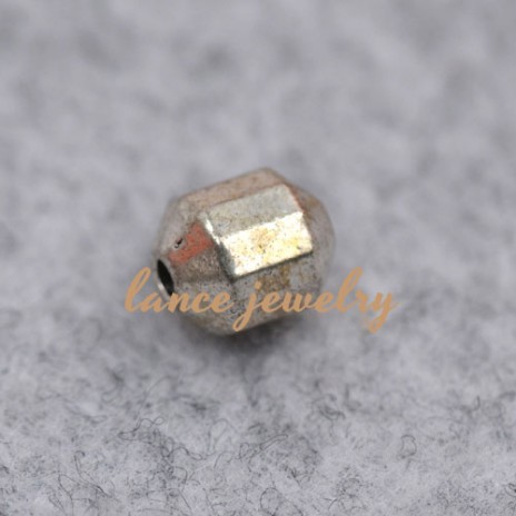 Direct factory ordinary 0.86g regular shape zinc alloy pendant