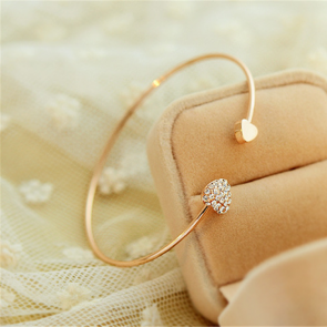 Yiwu Factory Wholesale Full Diamond Heart Shape Gold Plated Opening Bracelet