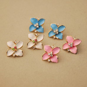 Four Flowers Flash Diamond Earrings Fashion Enamel Four Grass Earrings