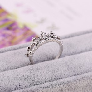 European and American Fashionable Queen Temperament Ring Crown Flash Diamond Carved Hollow Ring