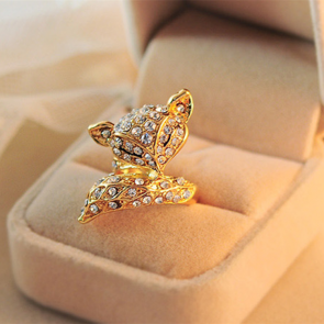 Yiwu Factory Wholesale Fashionable Exaggerated Middle Finger Index Finger Full Diamond Fox Ring
