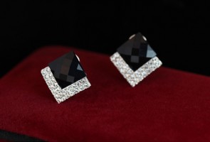 Factory Wholesale Korean Slap-up Earring Czech Flash Diamond Black Sqaure Clip-on Earring