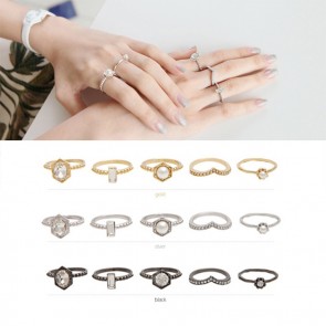 South Korea Imports Authentic Sources Wholesale Fashion Ladies Wild Pearl Diamond Five-Piece Ring