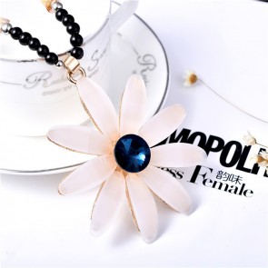 Golden Autumn And Winter Easy-matching Long Paragraph Flower Pendant Sweater Chain Necklace