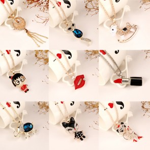 Yiwu Jewelry Factory Wholesale Korean Fashion Jewelry Crystal Small Animals Long Sweater Chain Accessories