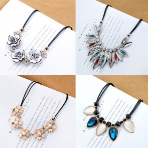 Network Explosion Models Korean Stylish Beautiful Autumn Leaves Short Paragraph Clavicle Chain
