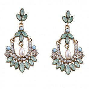 European and American Fashion Small Fresh Flower Pearl Earrings