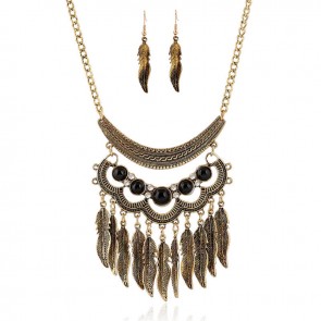 Europe and America Leaves Retro Exaggerated Luxury Accessories Feather Tassel Necklace