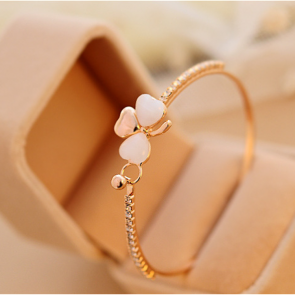 Yiwu Factory Direct Wholesale Fashionable Simple Agate Clover Diamond Bracelet