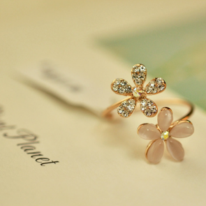 Yiwu Factory Wholesale Korean Style Fashionable Small Fresh Opal Flower Index Finger Ring