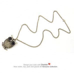European and American Fashion Vintage Alloy Carved Necklace