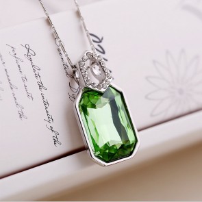 European And American Fashion Jewelry Simple Luxury Temperament Square Crystal Pendant Necklace