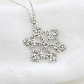 Korean New Style Fashionable Diamond Crystal Snowflake Pendant Necklace