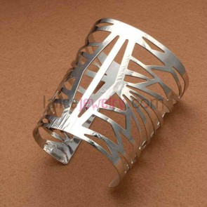 Fashion geometry hollow craft iron cuff bangle