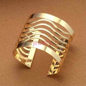 Fashion gold plated iron cuff bangle