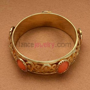 Vintage resin ornate gold plated iron cuff bangle