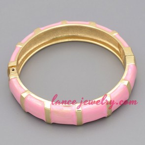 Sweet pink color decoration bangle