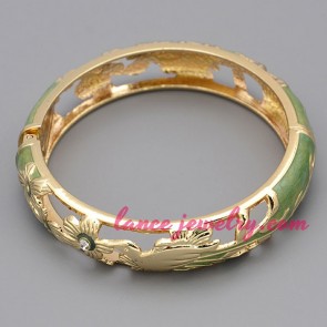 Unique green color bangle with bird decorated