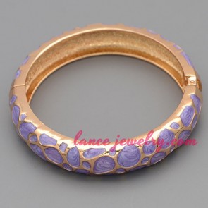 Romantic violet color decorated alloy bangle