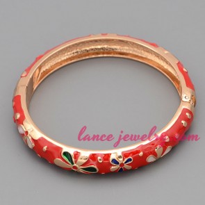 Gorgeous red color decorated alloy bangle