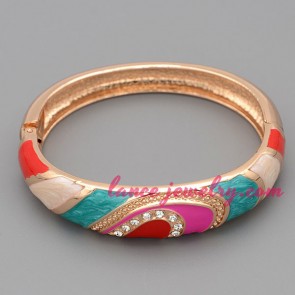 Multicilor enamel crafts decorated bangle
