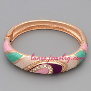 Trendy bangle with mix color enamel decoration