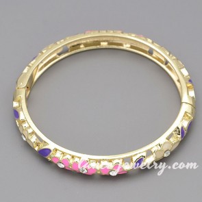 Delicate alloy bangle with rhineston beads decoration