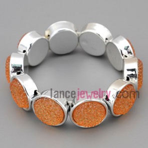 Charming bracelet with plastic decorate orange acrylic beads