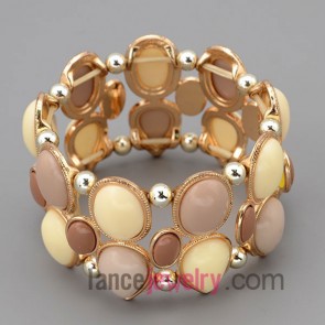 Sweet bracelet with gold zinc alloy decorate different color resin