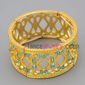 Fascinating bracelet with gold zinc alloy decorate many blue rhinestone