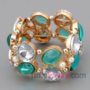 Elegant bracelet with gold zinc alloy decorate shiny rhinestone and abs beads