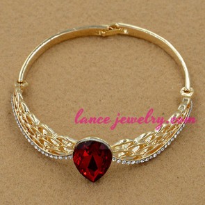 Gorgeous red color crystal decoration alloy bangle