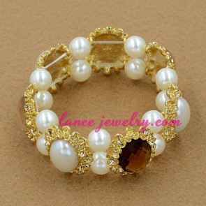 Elegant alloy bangle with imitation pearls and crystal decoration