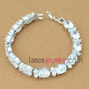 Fashion bracelet with nice zirconia beads decorated