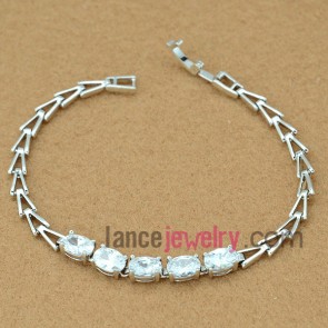 Simple zirconia decorated chain bracelet
