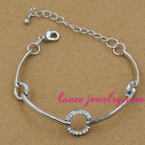 Claaic alloy bracelet with olf patterns decoration