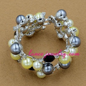 New alloy bracelet with nice imitation pearls decoration