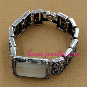 Classic alloy bracelet with gemstone decoration
