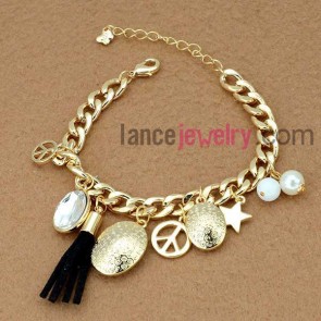 Fashion alloy bracelet with nice tassels decoration