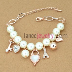 Delicate beads chain link bracelet with cat eye decoration