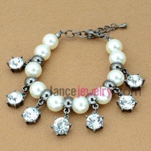 Nice chain link bracelet with rhinestone & Imitation pearls decoration