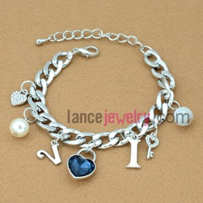 Distinctive heart-shaped lock & beads decoration chain link bracelet